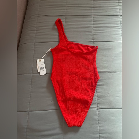 NWT Good American Always Fits One Shoulder Textured One Piece Swimsuit - Picture 5 of 13